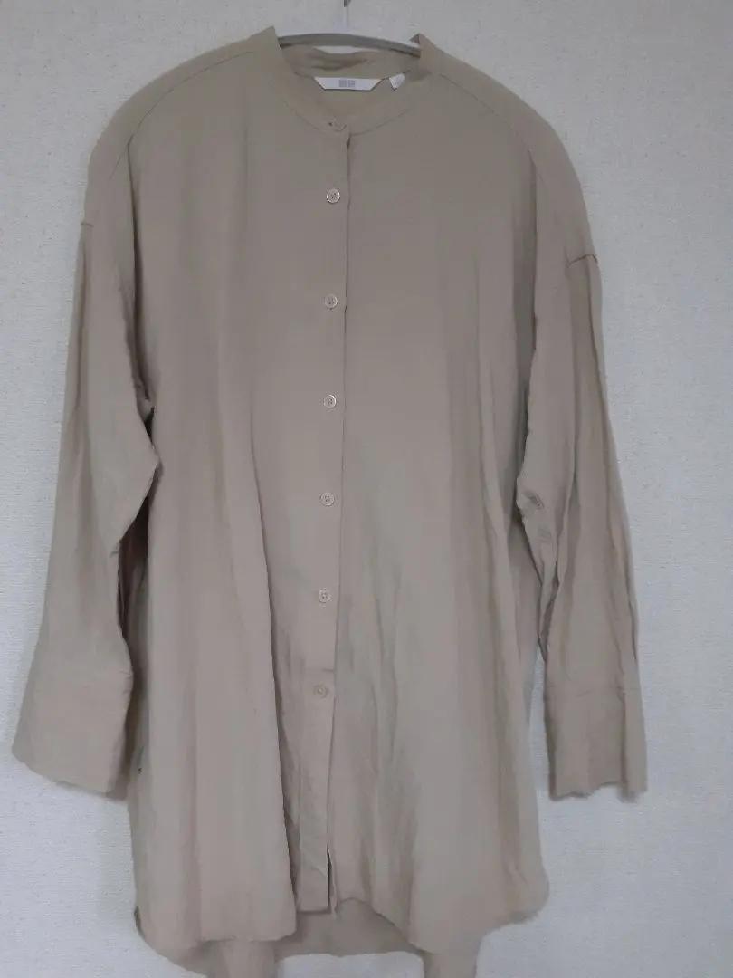 Thumbnail of UNIQLO Beige Linen Long Sleeve Shirt S