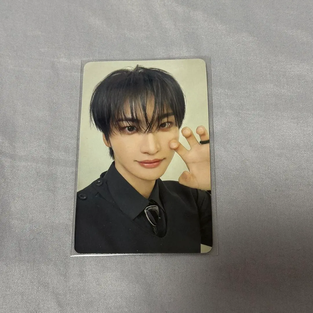 Thumbnail of ATEEZ Ashes to Light Seonghwa trading card