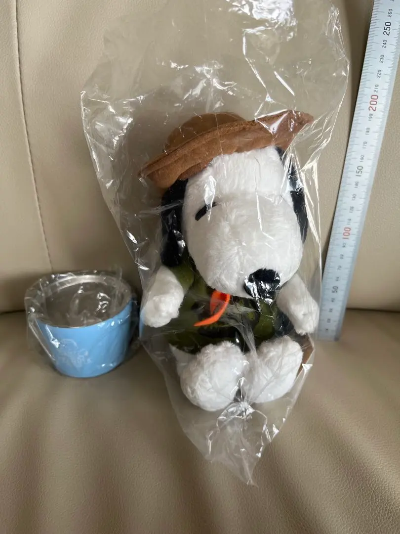 SNOOPY - 新品未使用 恐竜科学博 スヌーピーぬいぐるみ+オマケ