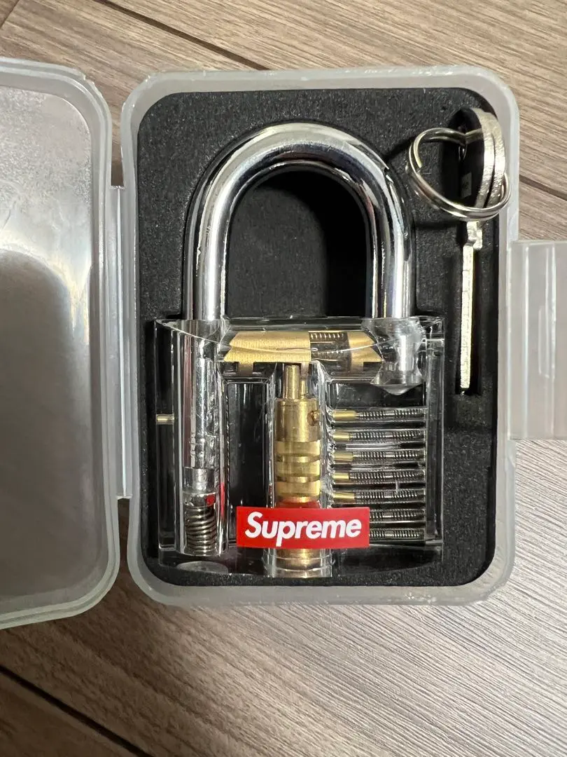 2025年最新】supreme transparent lockの人気アイテム - メルカリ