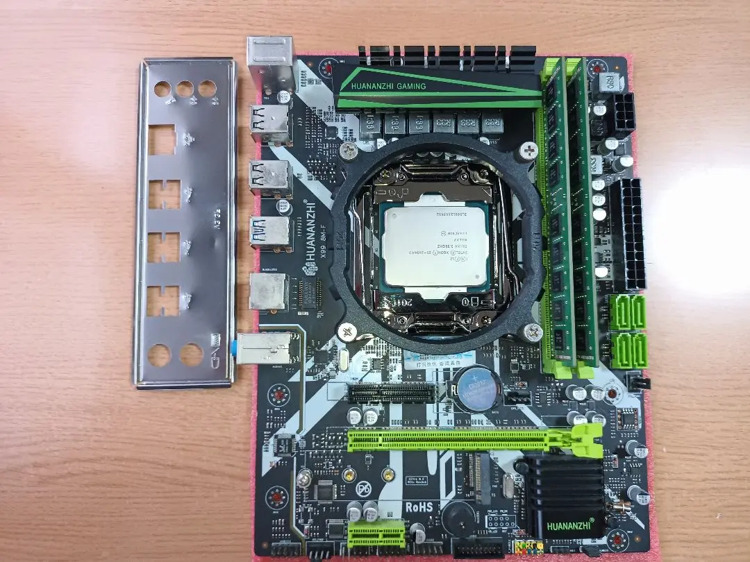 ASUS GPU鯖 VRAM 96GB Xeon E5-2699 v3 72コア ASUS GPU鯖 VRAM 96GB Xeon E5-2699 v3 72コア