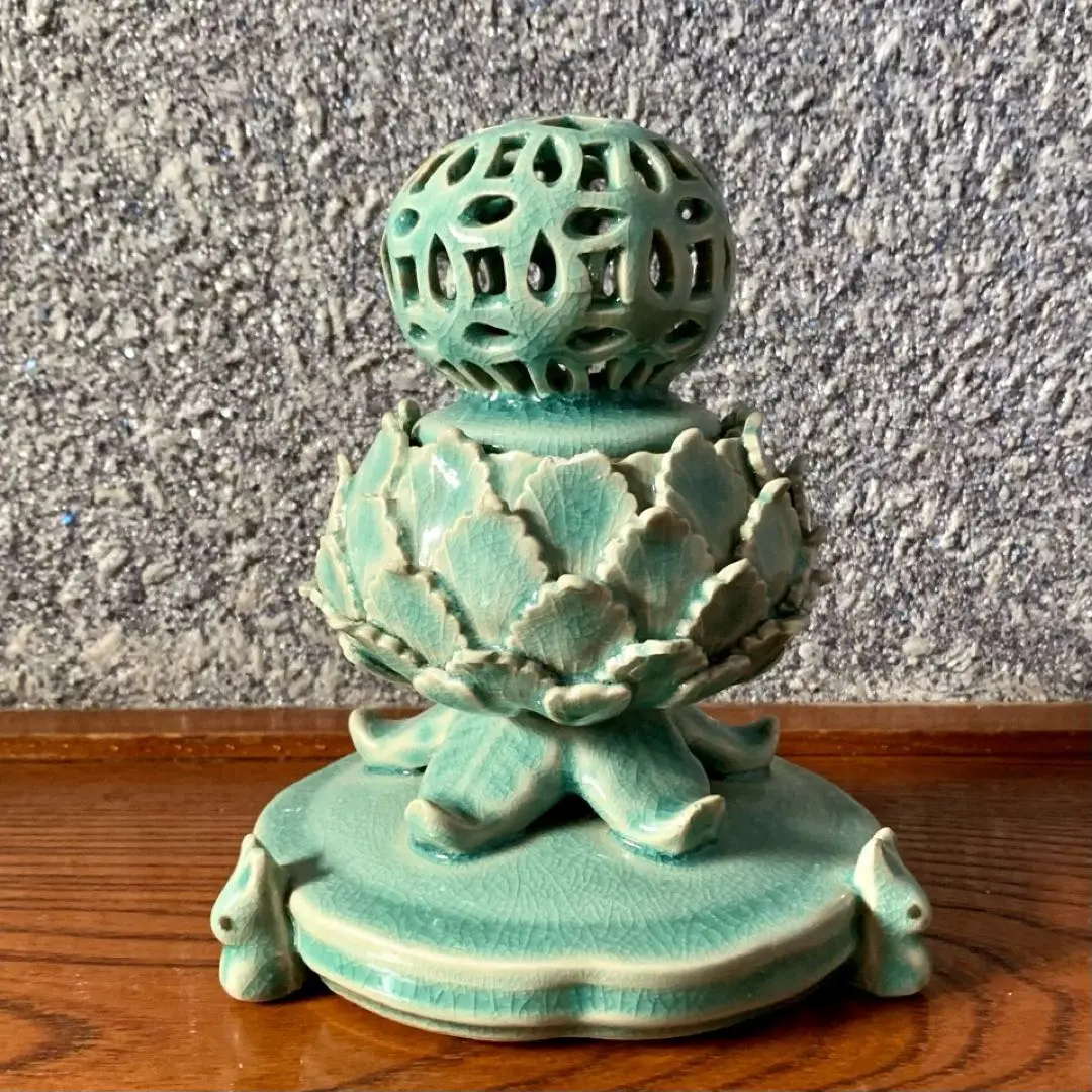 高麗青磁　海青　香炉　香合　木箱あり　透かし　蓮　うさぎ　茶道具　骨董品 高麗青磁 海青 香炉 香合 木箱あり 透かし 蓮 うさぎ 茶道具 骨董品