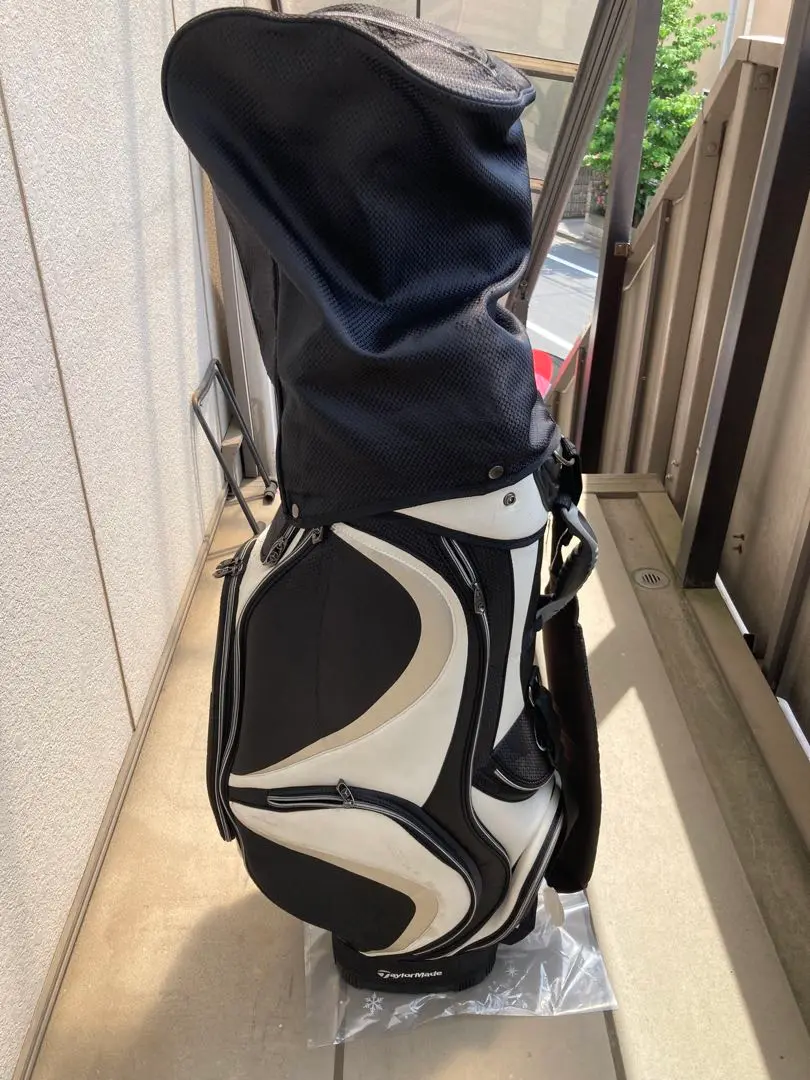 【美品】テーラーメイド×メルセデスベンツ コラボキャディバッグ　BLACK 限定品】メルセデスベンツ×テーラーメイド コラボ ゴルフ