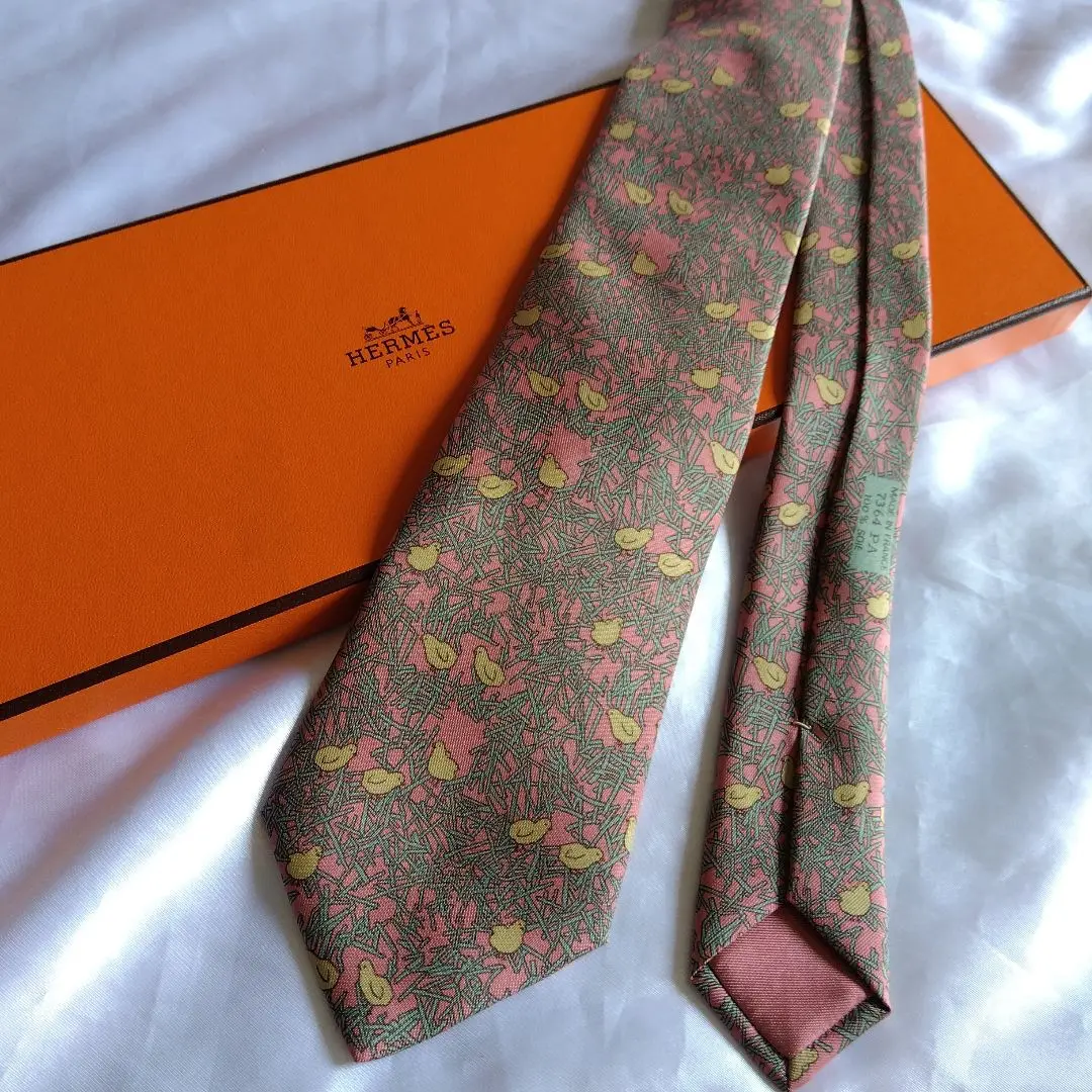 エルメス　HERMES　ヒヨコ柄 ニワトリ柄 ネクタイ　シルク　246-146 楽天市場】【アパレル】HERMES エルメス ネクタイ シルク100% 狐