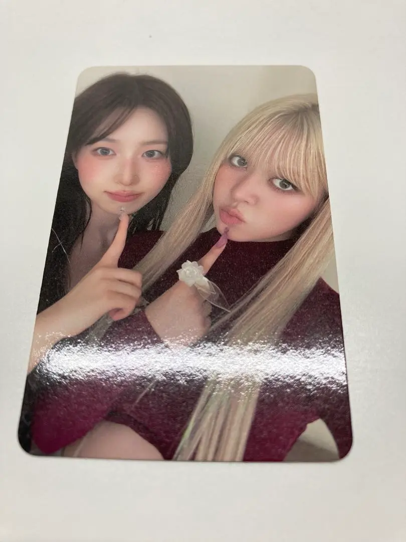 Thumbnail of NMIXX Valentine Ver. Lily & Haewon Unit Inclusion Trading Card