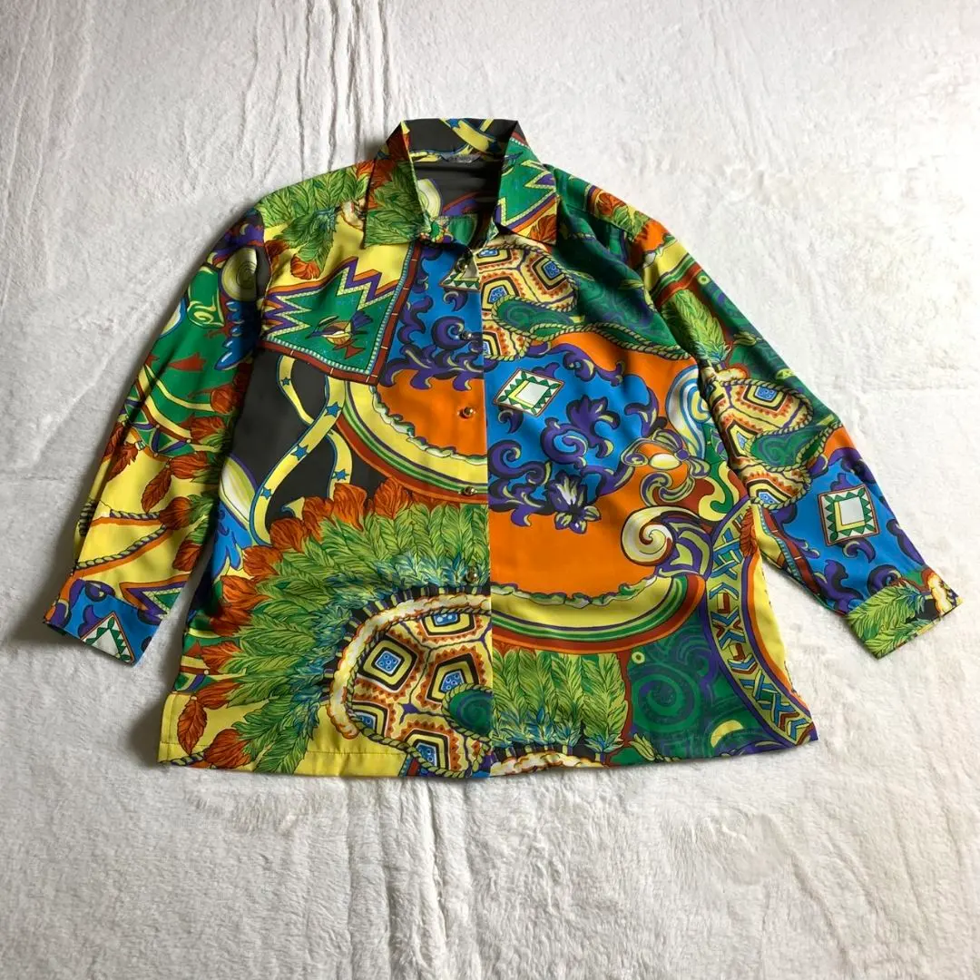 Thumbnail of Open collar shirt, gold buttons, multi-color, retro, oversized, casual