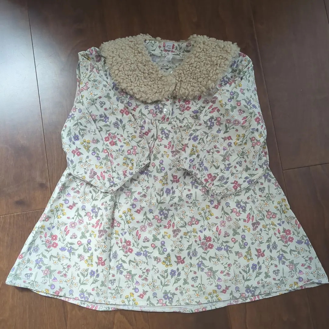 Thumbnail of Floral print dress with detachable collar
