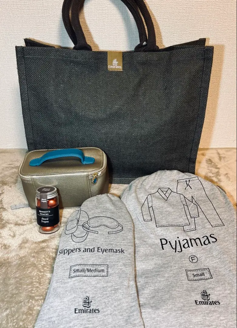 EMIRATES AIRLINES ADVERTISIGN SHOULDER BAG | eBay