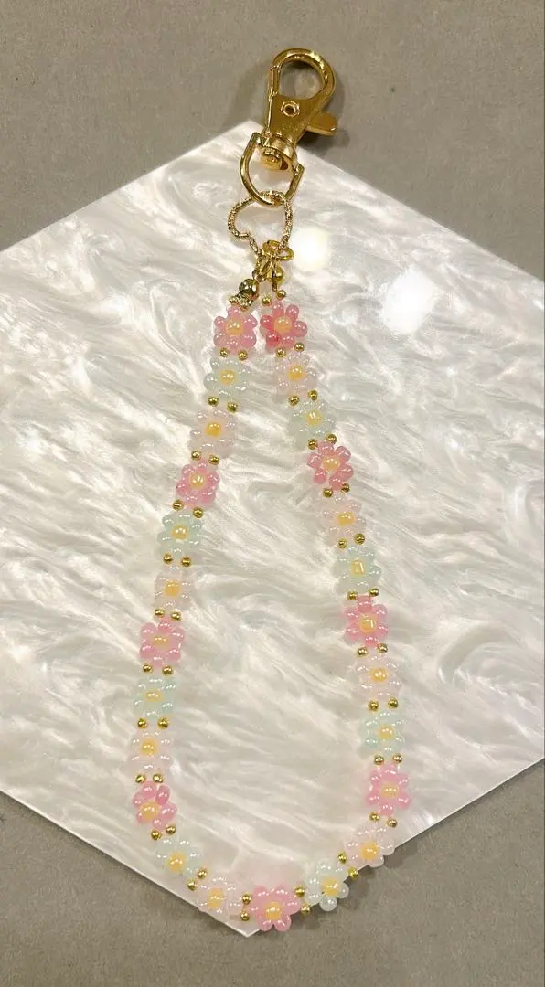 Thumbnail of Flower motif bead strap