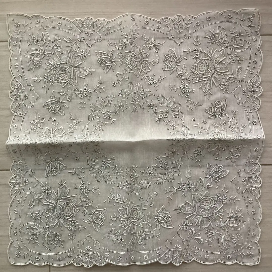 Thumbnail of Swatow Shantou Embroidery Lace Handkerchief