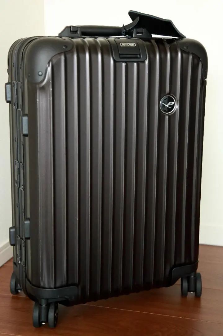 リモワスーツケース　ルフトハンザ航空コラボ　限定品　機内持ち込み可　ブラック　黒 2025年最新】ルフトハンザ リモワ 黒の人気アイテム - メルカリ