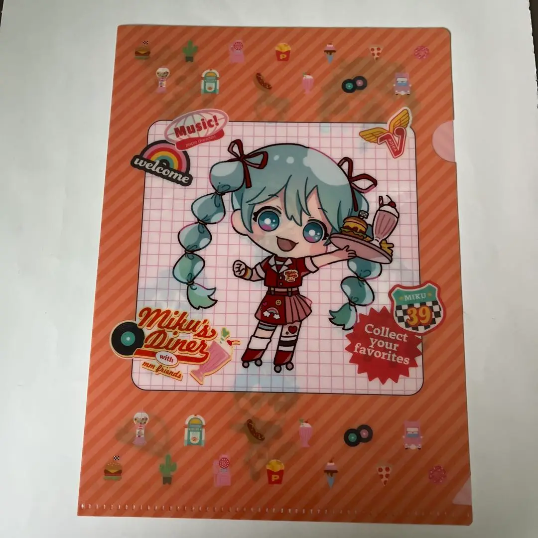 ボカロ 初音ミク ぬいぐるみ バッジ クリアファイル アクキー アクスタ セリア その他（グッズ）】100円ショップよりピアプロキャラクターズ
