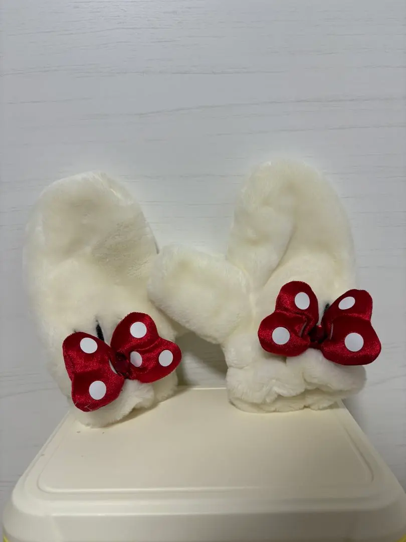 Thumbnail of Minnie Mouse Gloves, Fluffy Mittens