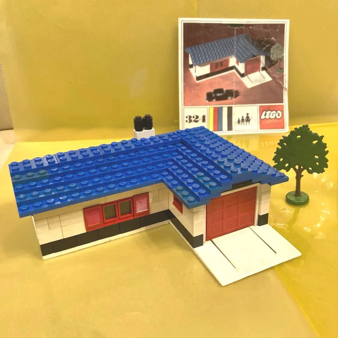 Thumbnail of LEGO 324 House with Garage Building Set, 1965