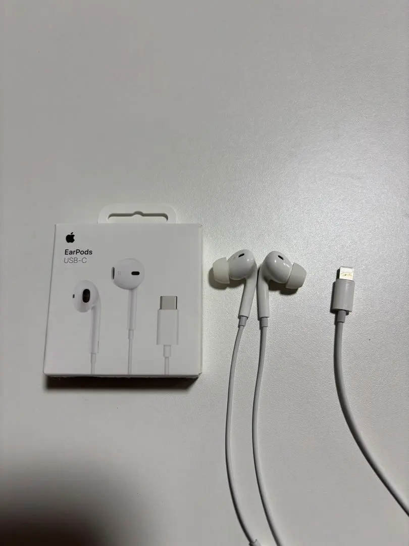 蘋果原廠Lightning有線耳機 的縮圖