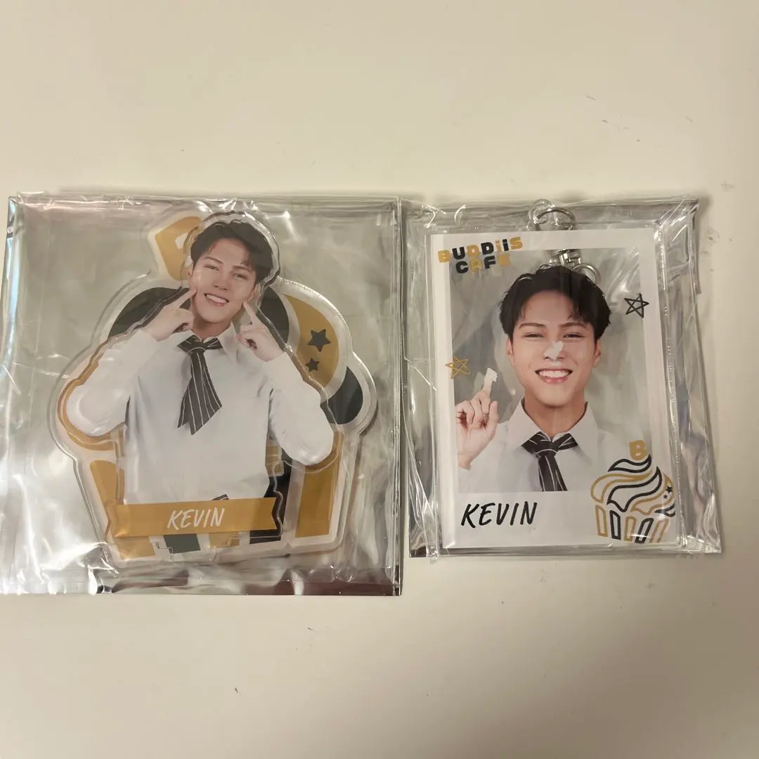 Thumbnail of BUDDiiS KEVIN coaster keychain