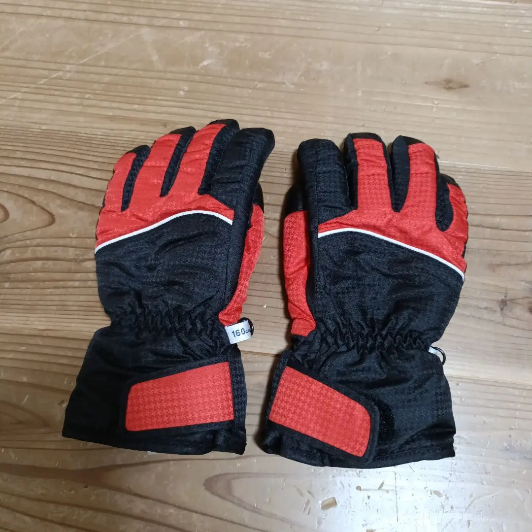 Thumbnail of Children's Winter Sports Gloves 160cm Black/Red