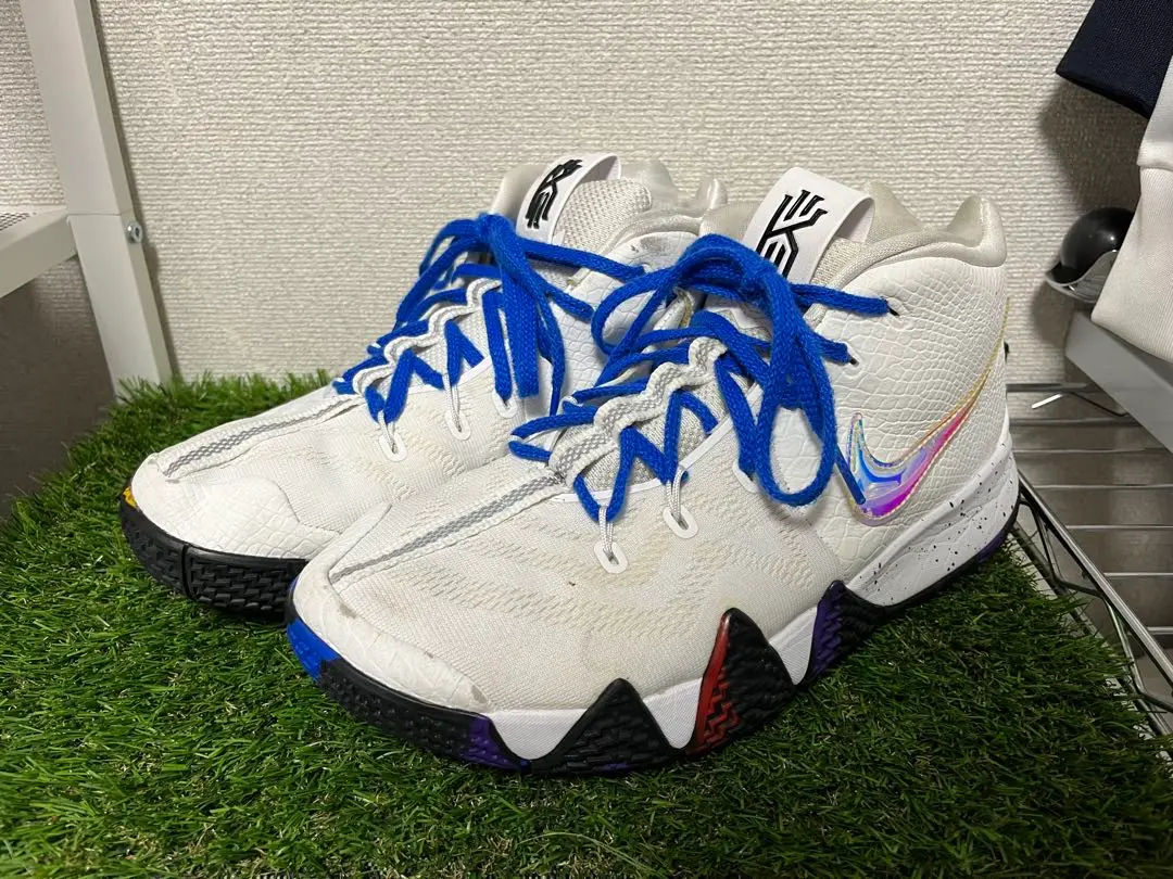 美品　ナイキ　カイリー4　EP　NCAA　マーチマッドネス　NIKE　バッシュ ナイキ カイリー4 EP NCAA マーチマッドネス バッシュ 25cm