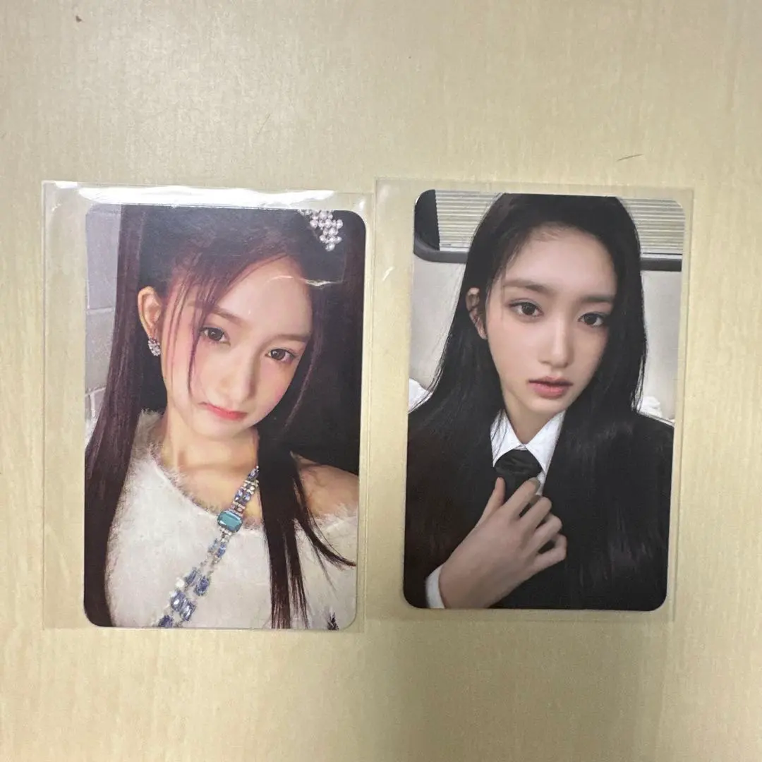 Thumbnail of IVE Yujin photocard