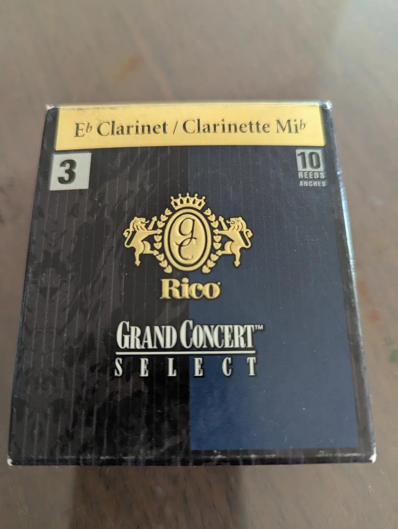 Thumbnail of E-flat clarinet reeds, 10 pieces
