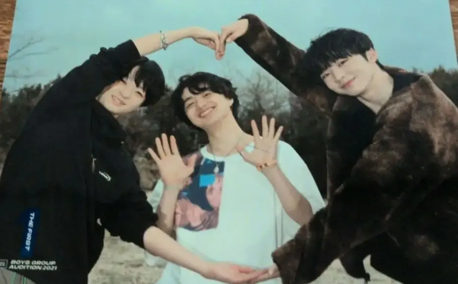 Thumbnail of THE FIRST Official Photo Set RUI - 5 Photos