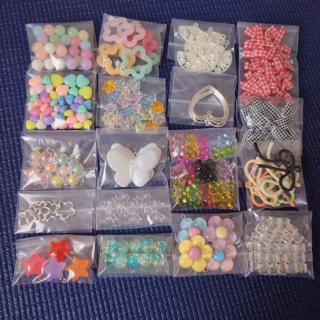 Thumbnail of Beads - Bulk Sale / Lot