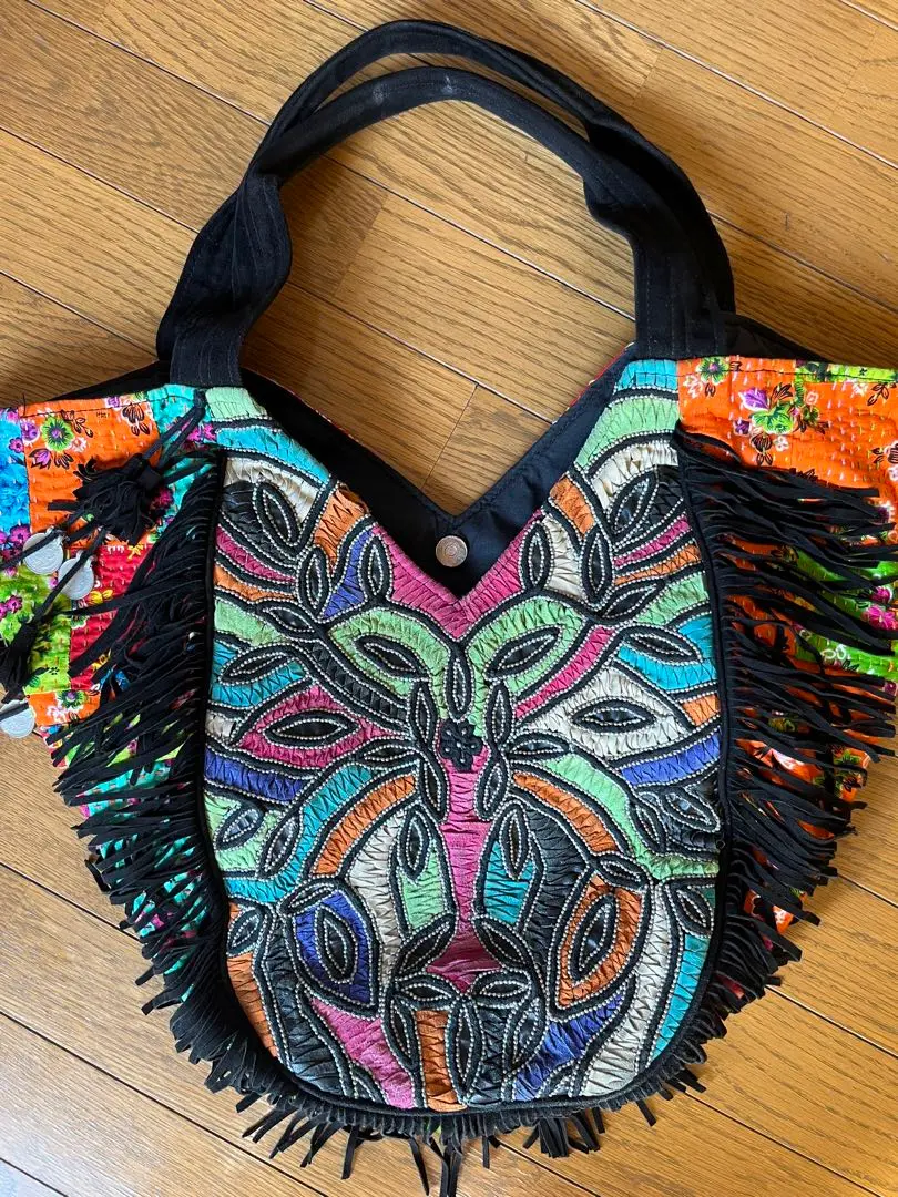 レア★ANTIK BATIKアンティックバティック★総ビーズクラッチバッグカバン レア☆ANTIK BATIKアンティックバティック☆総ビーズクラッチ