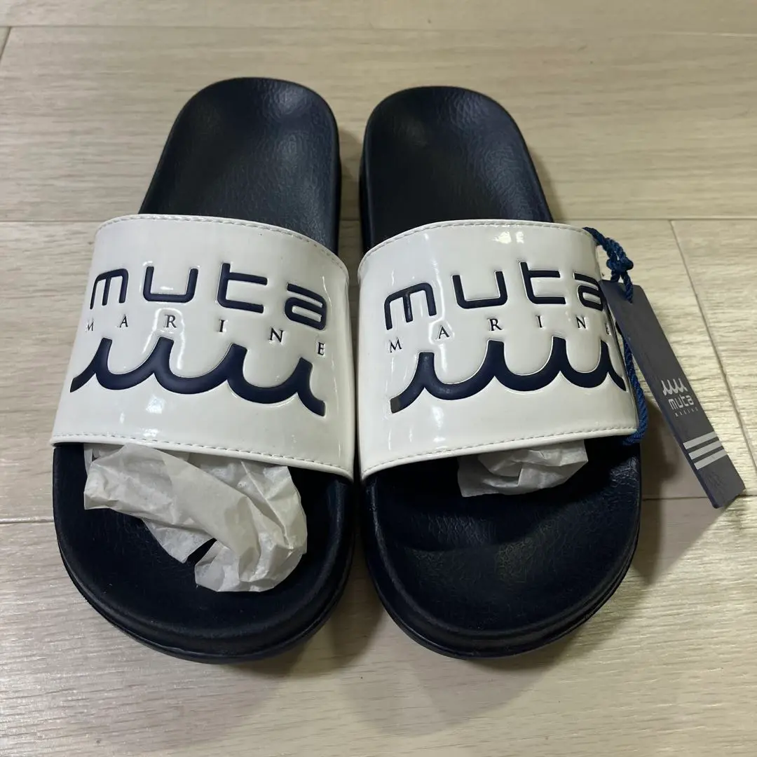 muta marine ビーチサンダル ホワイト/ネイビー muta ビーチサンダル ネイビー/ホワイト - メルカリ