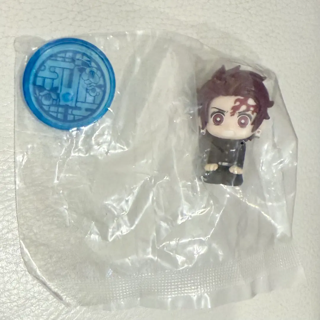 Thumbnail of Suwaretai: Demon Slayer - Tanjiro Kamado (Sitting)