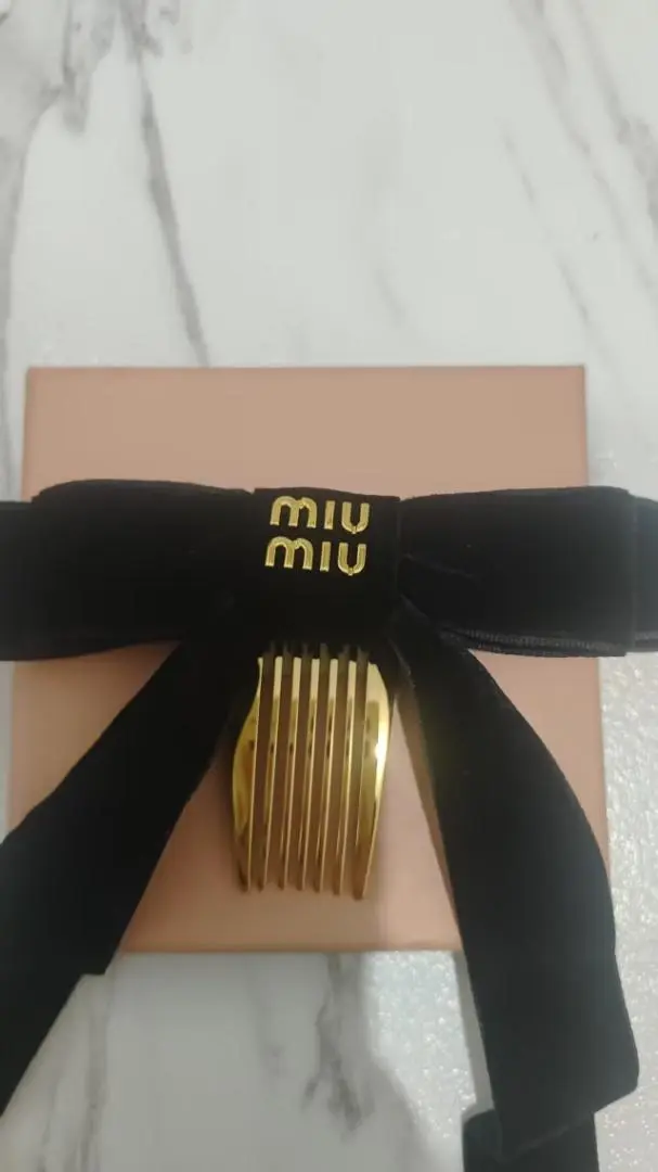 【美品】miu miu レザーリボンバレッタ ミュウミュウ Miu Miu MIUMIU バレッタ 5IF206 068 リボン
