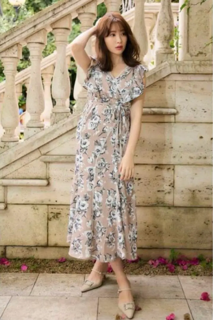 【新品.タグ付き】♡ハーリップトゥ♡イングリッシュ ローズ　ガーデン　ドレス♡ herlipto English Rose Garden Dress Mサイズ
