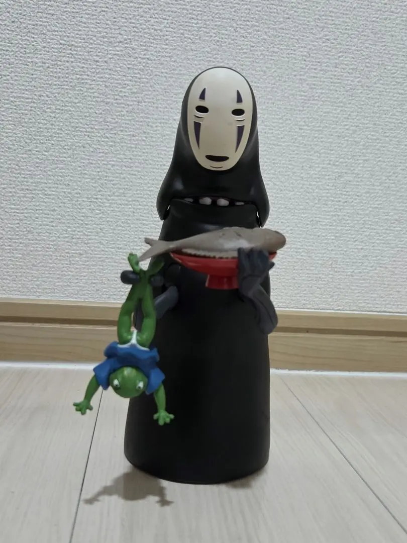 2025年最新】千と千尋の神隠し カオナシむしゃむしゃ貯金箱の