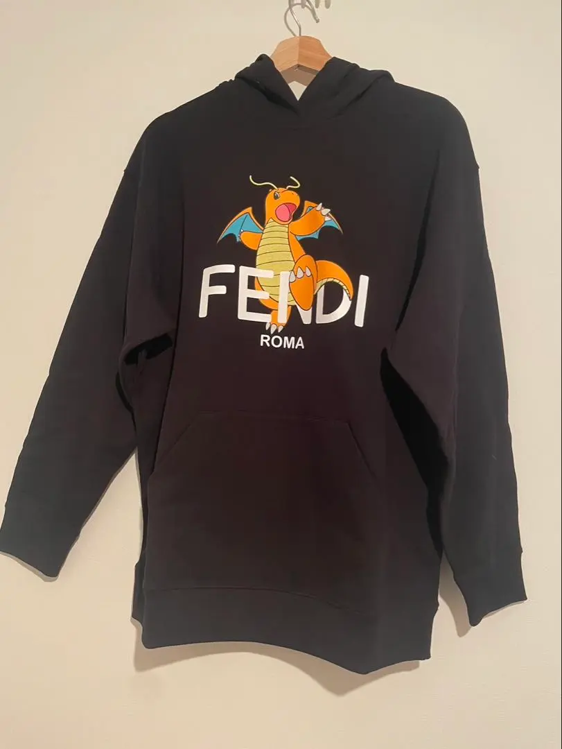 FENDI FRGMT ポケモン カイリュー パーカー Mサイズ C005888 FENDI FRGMT ポケモン カイリュー パーカー Mサイズ C005888