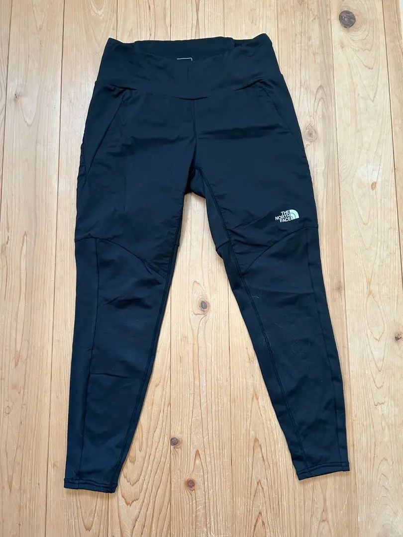 ノースフェイス　ホワイトライトタイツ(Mサイズ) THE NORTH FACE（ザノースフェイス）の「ザ ノース フェイス THE