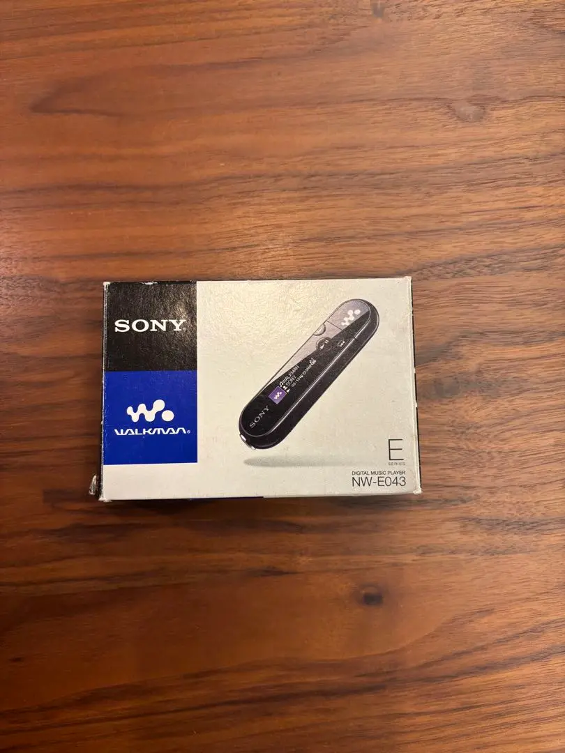 ★SONY デジタル WALKMAN NW-E043 4GB FM付き 金 中古 Sony Walkman NW-E043 Rare 4 GB USB Digital Player Gold Used
