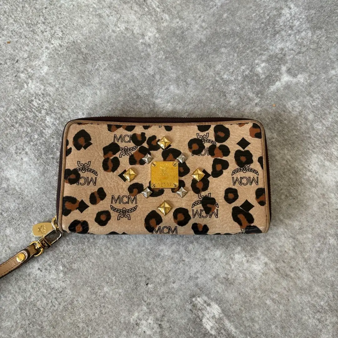 MCM エムシーエム 長財布 財布 ラウンドジップ 豹柄 レオパード 付属品完備 2025年最新】mcm レオパード 財布の人気アイテム - メルカリ