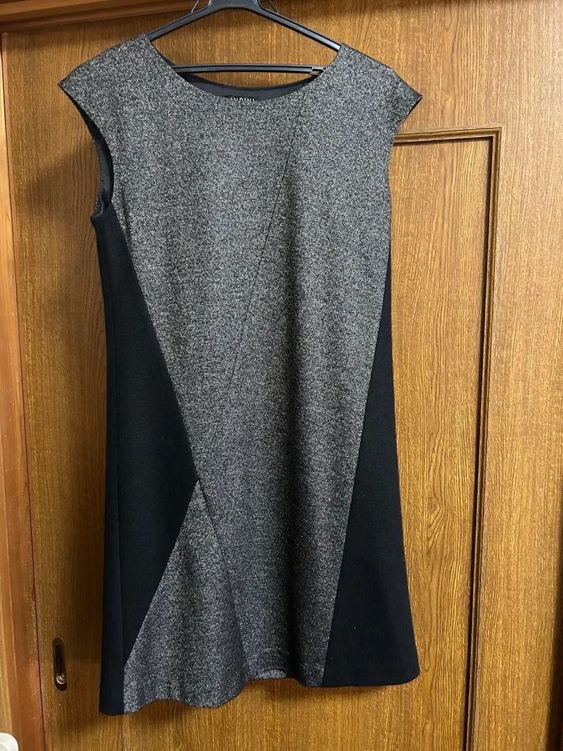 INDIVI 無袖連衣裙 灰色 黑色 的縮圖