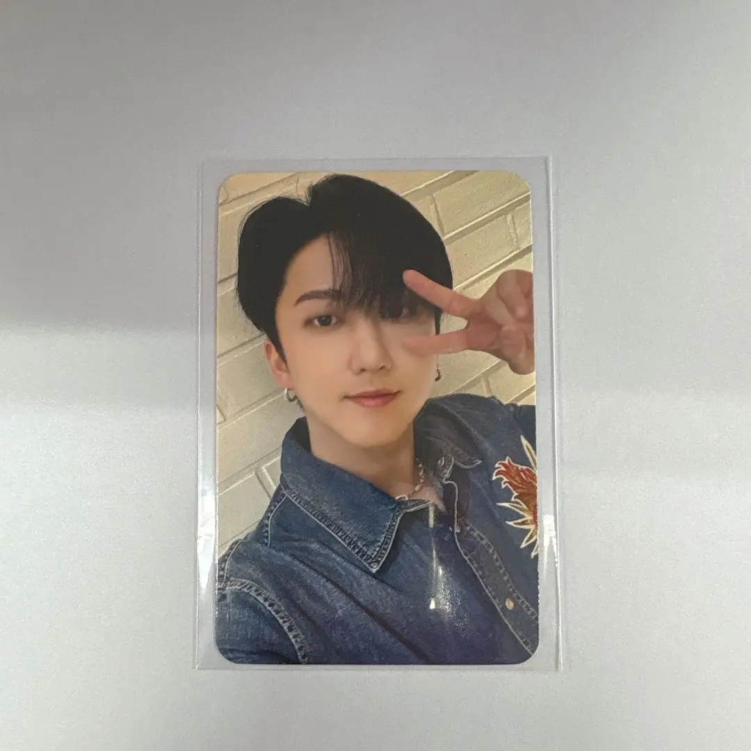 Thumbnail of Stray Kids MAXIDENT Store Benefit Trading Card - Changbin (Star River)
