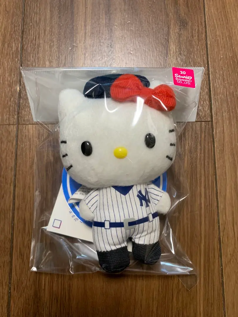 キティちゃん キーホルダー ニューヨーク・ヤンキース 地味