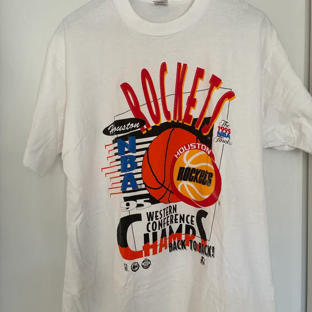 Thumbnail of NBA 90s T-shirt, Fruit of the Loom