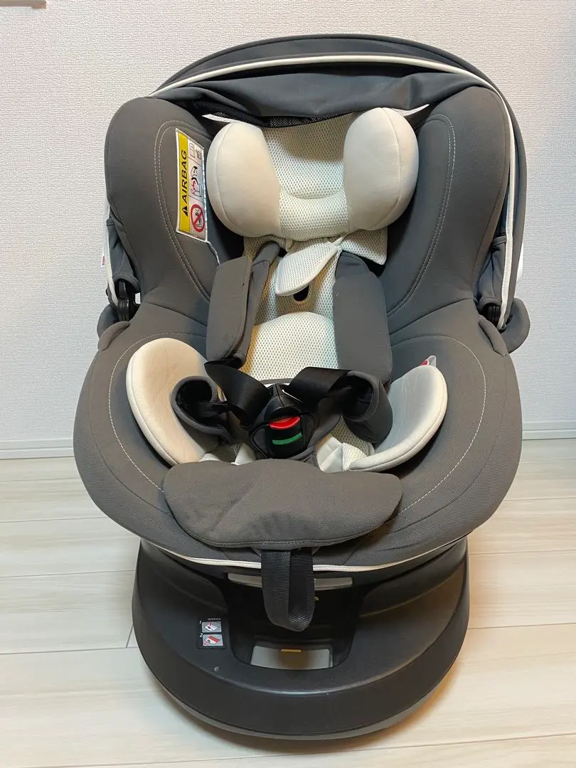 KMエールベベ・クルット4i リラクシー　ISOFIX グレー　✅マット付 ご案内 | 日本製チャイルドシート エールベベ AILEBEBE 公式サイト