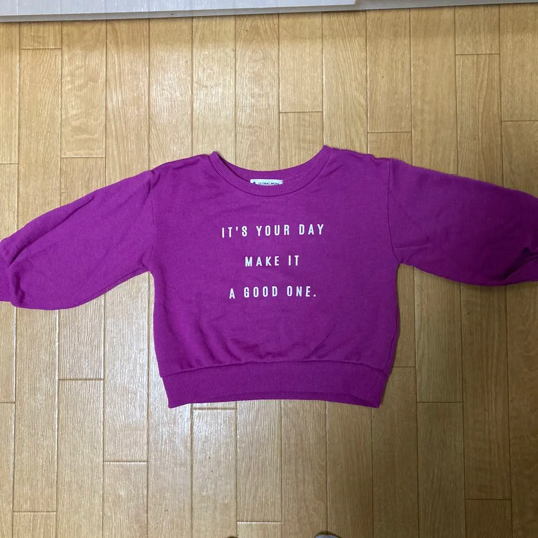 Thumbnail of Global S size purple sweatshirt