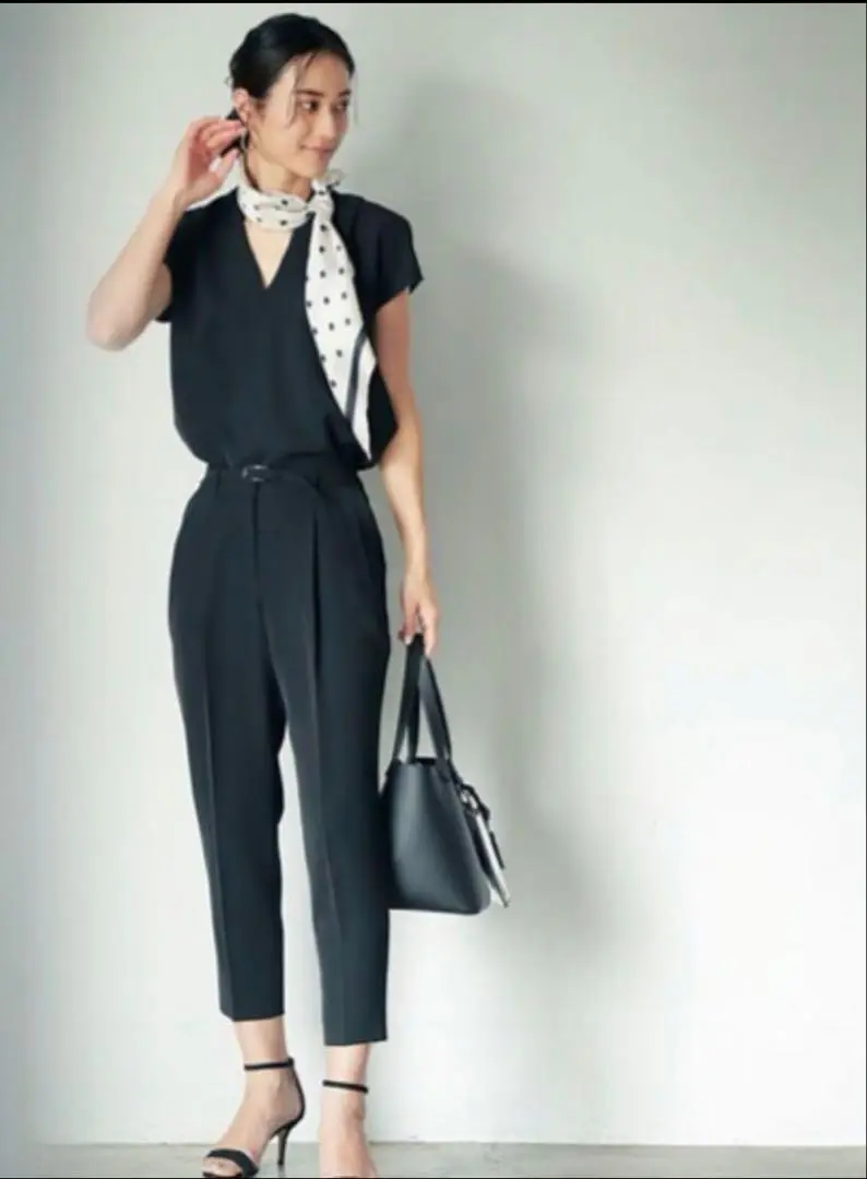 【美品♡人気ノーカラースーツ】プラステ　ドライギャバセットアップ　ライトグレー ドレスプラス DRESS+ レディーススーツ セットアップ フォーマル