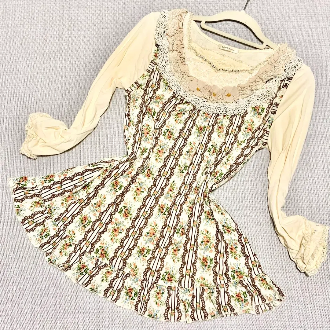 Thumbnail of axes femme Slit Detail 3D Flower Outer Tank Top, Classic Lolita, Y2K