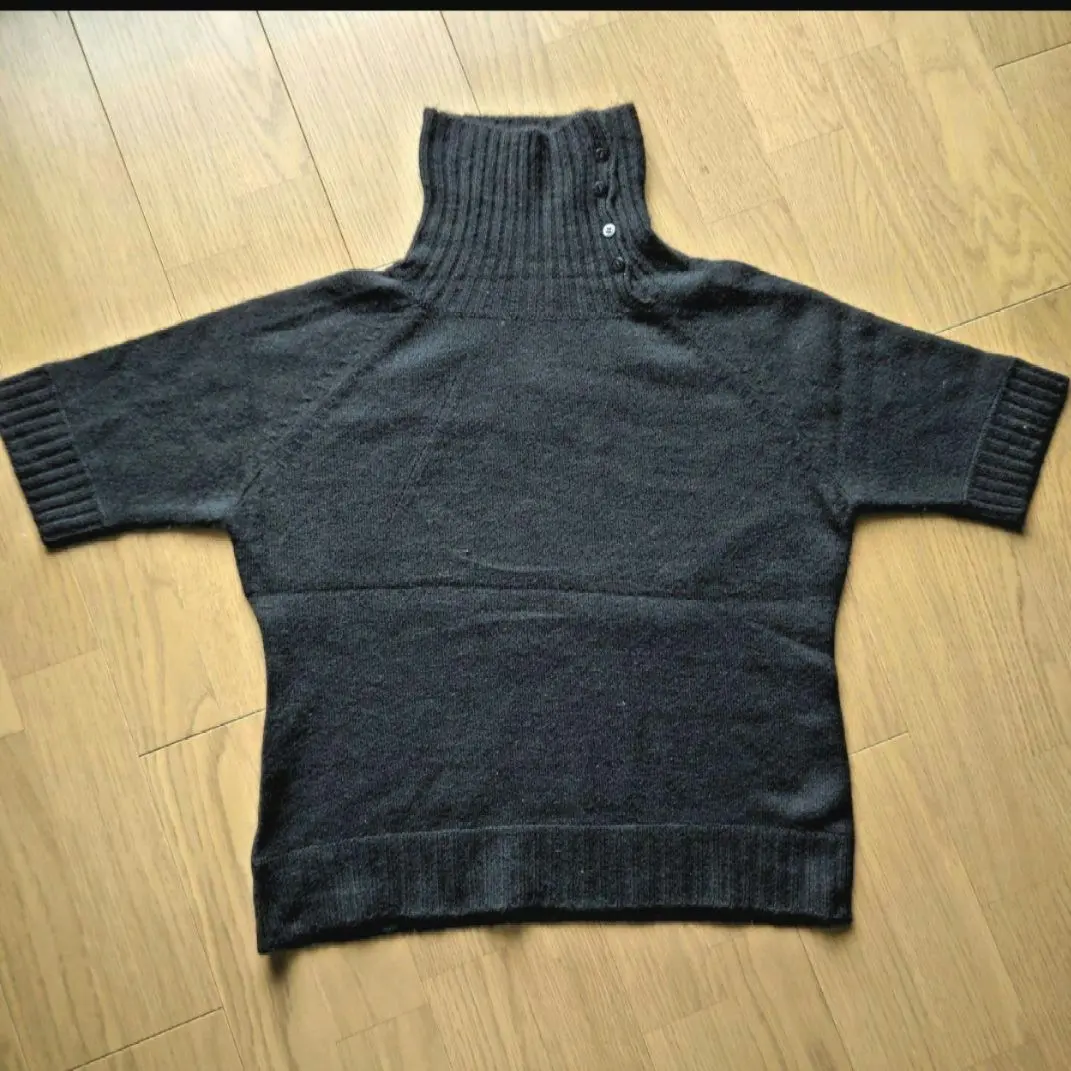 Thumbnail of 100% Cashmere Short Sleeve Sweater M~L Size Black