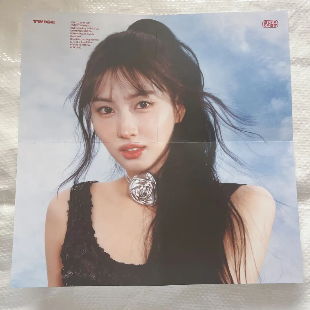 TWICE モモ　ポカリ　ポスター TWICE モモポカリポスター