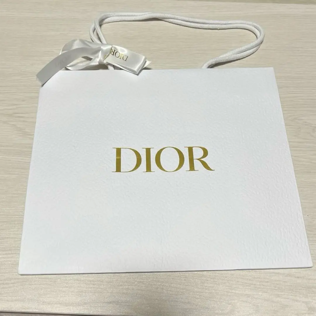 降價❗️Christian Dior 禮品用購物袋 附緞帶 的縮圖