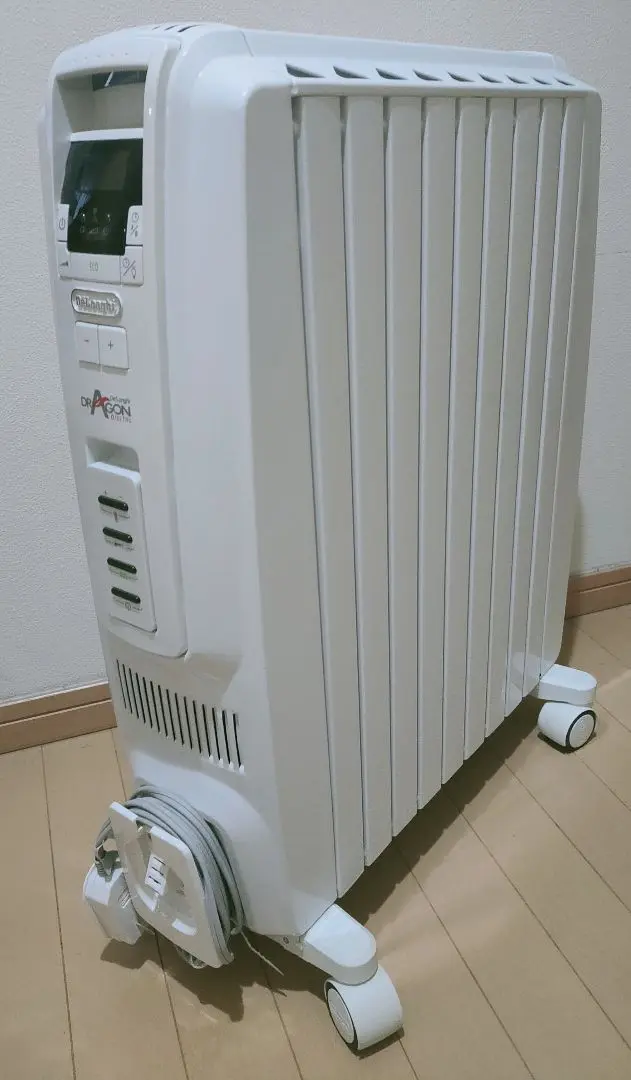 【最終お値下げ】ほぼ未使用品【デロンギ 】オイルヒーター DDQ0915-WH デロンギ オイルヒーター ホワイト DDQ0915-WH その他