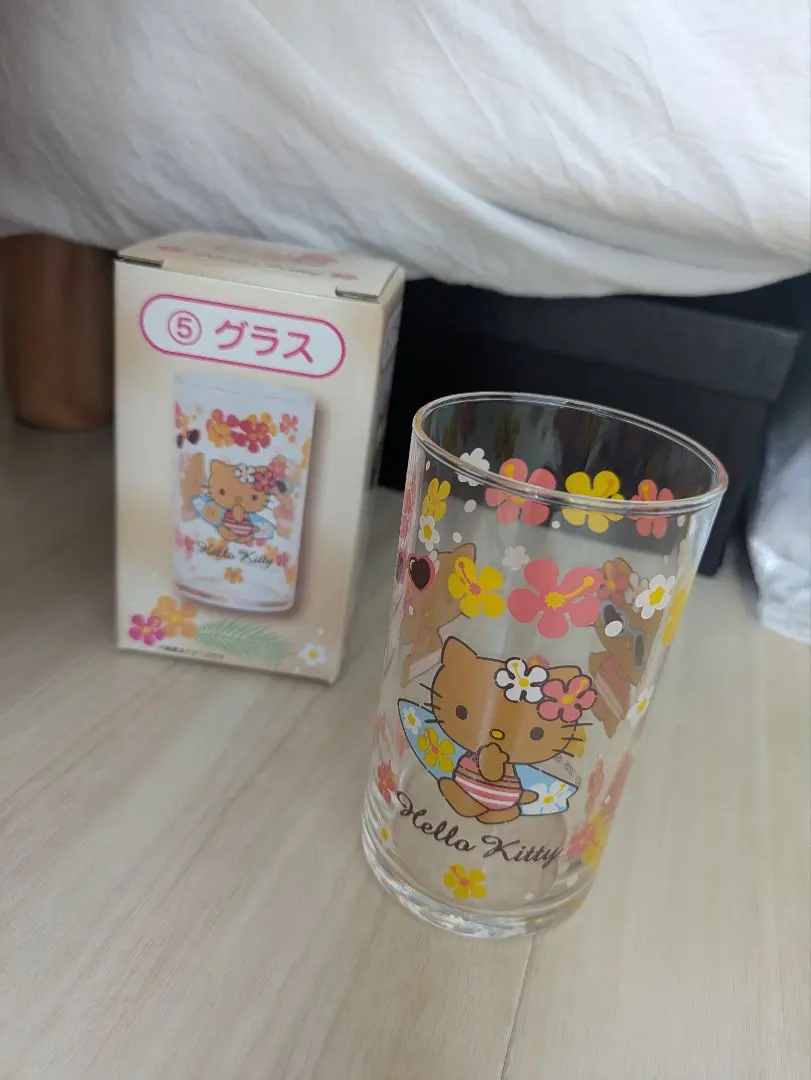 Thumbnail of Hello Kitty Ichiban Kuji Glass - Sunburned Kitty