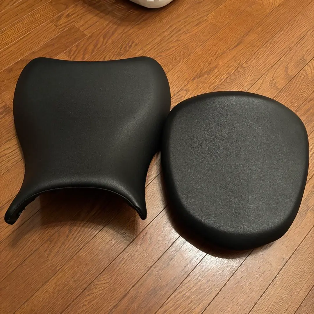 新型隼◯シングルシートカウル◯グレー＆レッド◯スズキ純正部品◯美品◯加工採寸ミス 新型隼◯シングルシートカウル◯グレー＆レッド◯スズキ純正部品